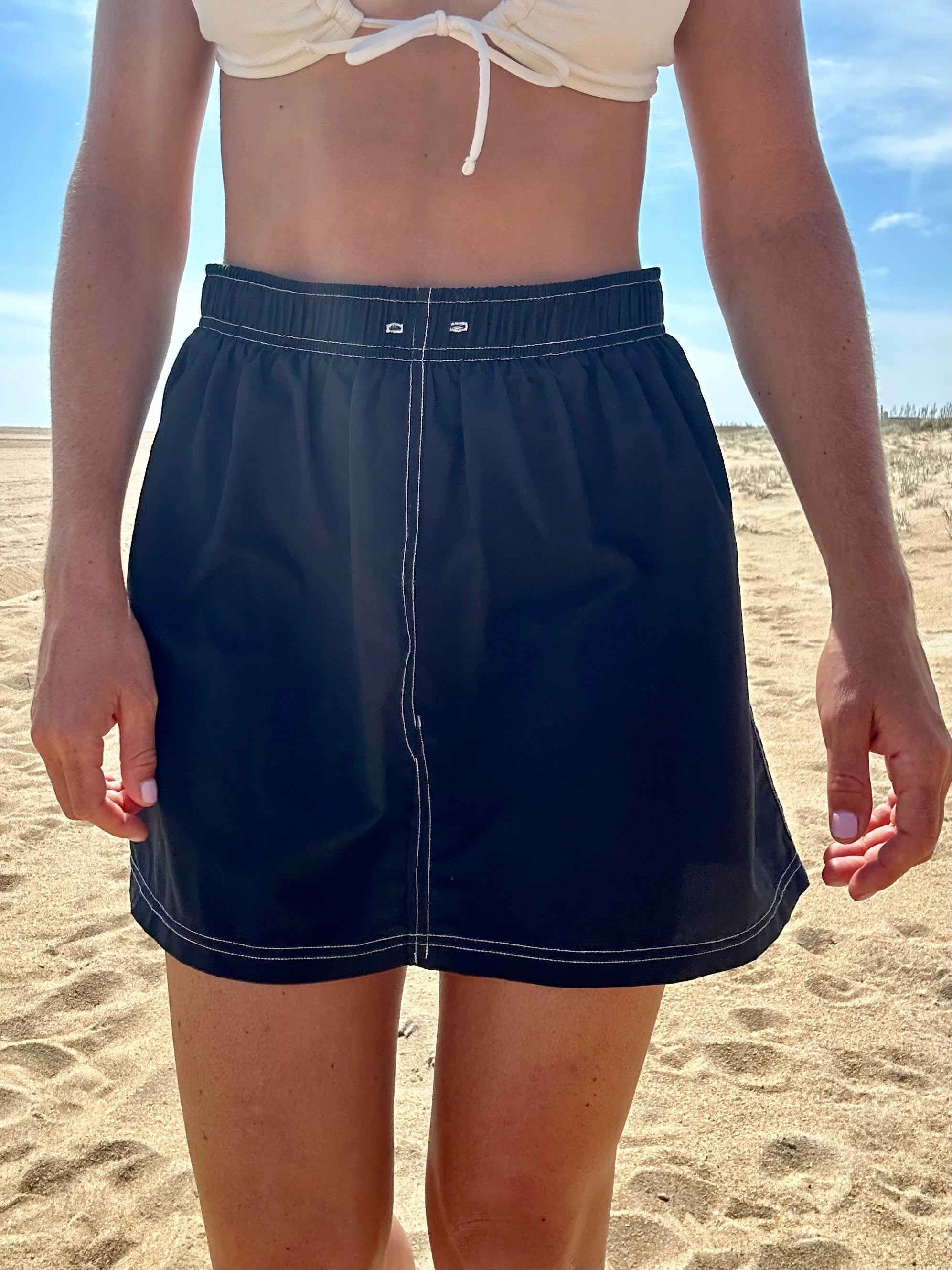 Black Boardskirt