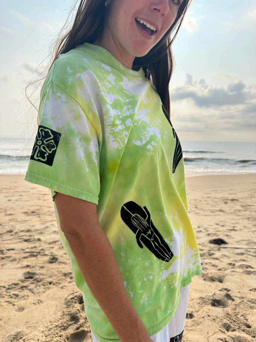 Trippy Surfer Girlll Tee