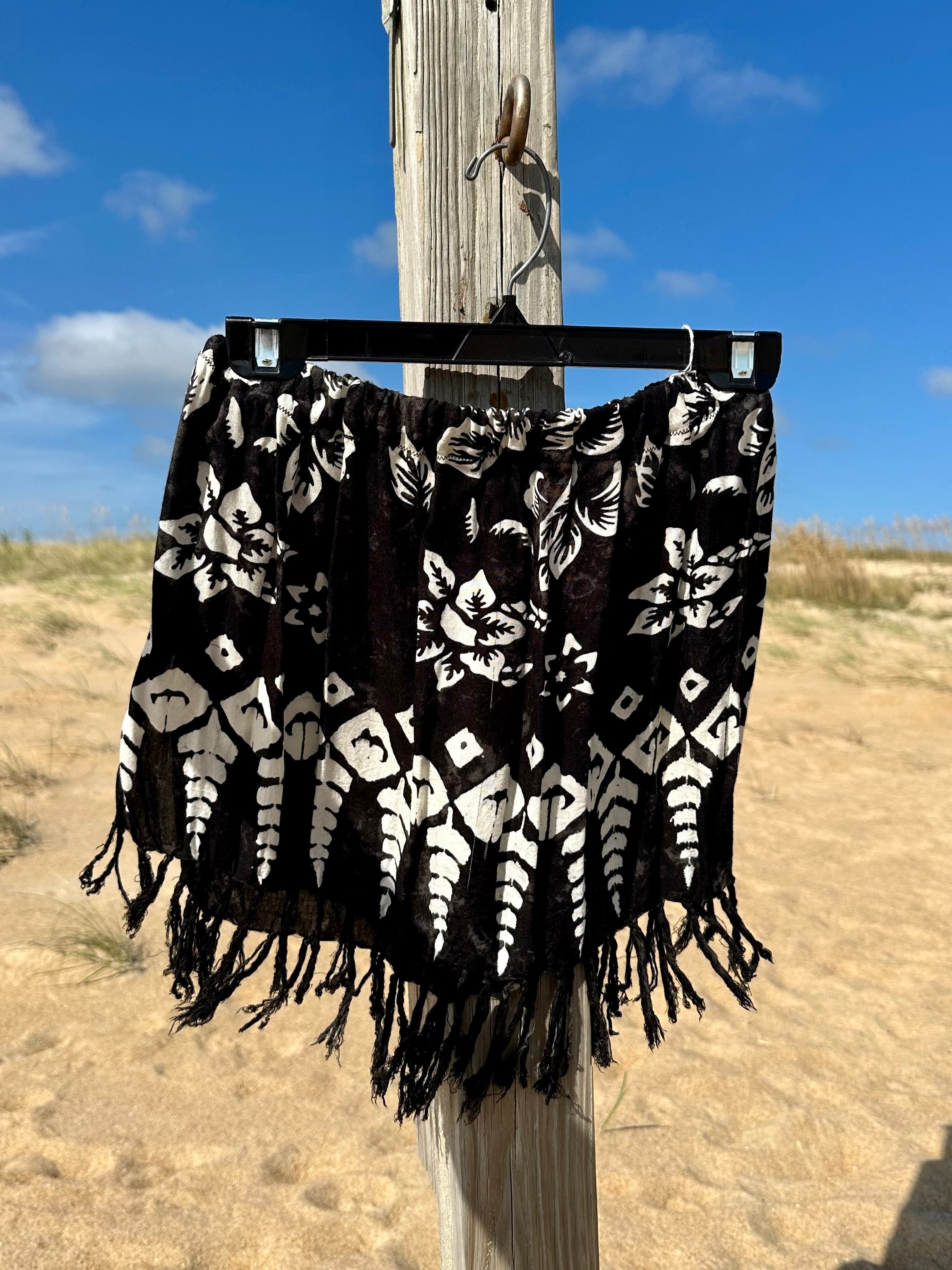 Black Tiki Skirt