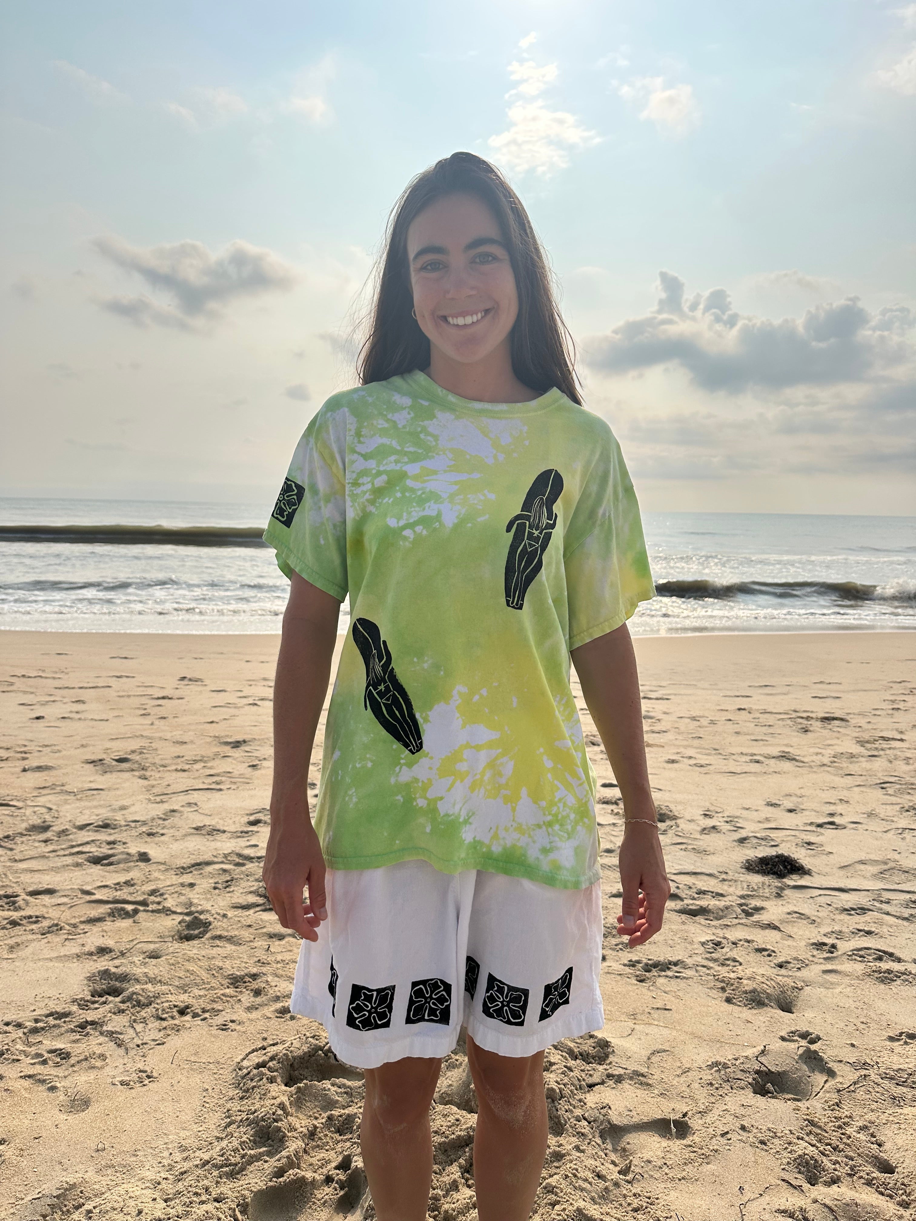 Trippy Surfer Girlll Tee